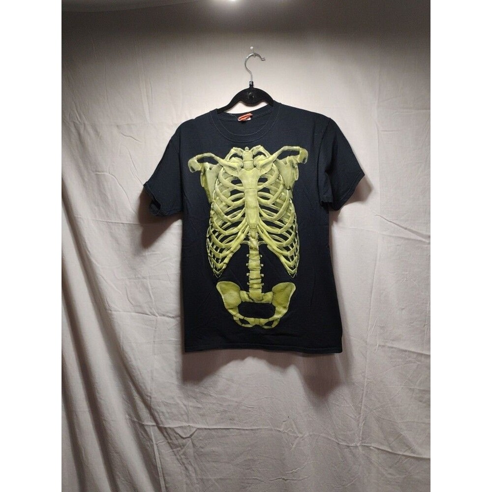 Halloween Glow In The Dark Skeleton T Shirt Size Medium ?